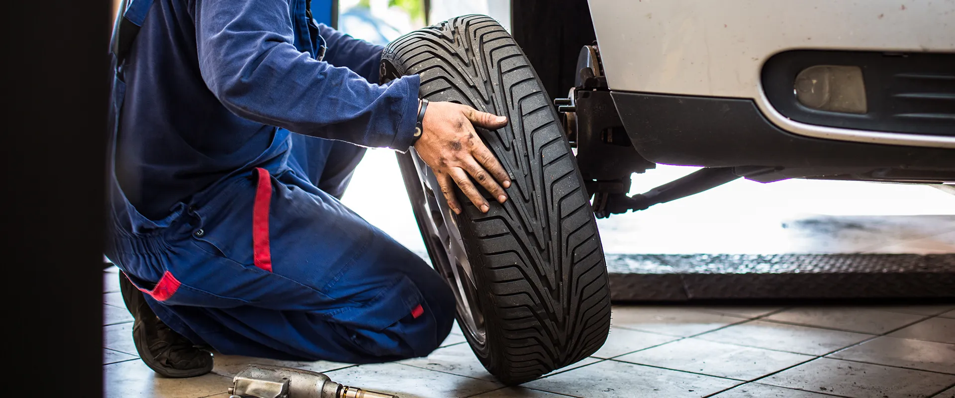 Tire Mount & Wheel Balance